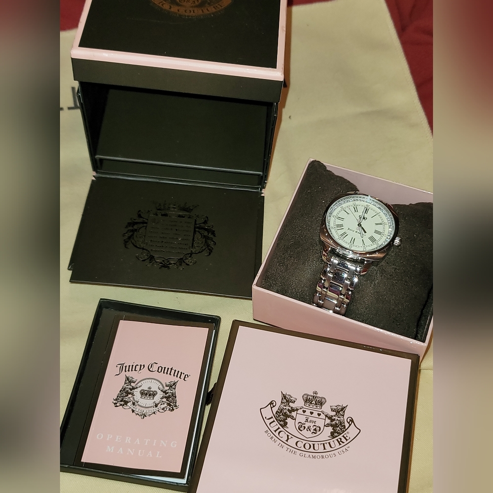 JUICY COUTURE Women's Oversized Watch with Swarovski Crystals Around The Bezel